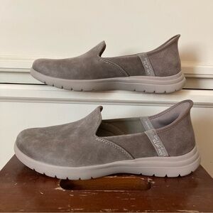 NEW Women’s Skechers On-the-Go Flex - Captivating Slip-ins Hands Free Wide Fit 8